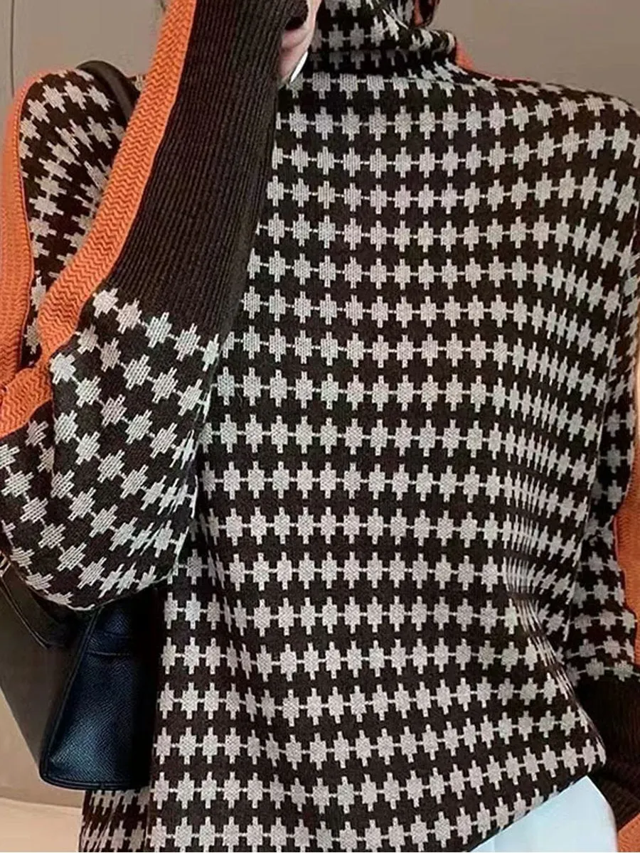 Colorblock Knit Turtleneck Sweater with Diamond Pattern