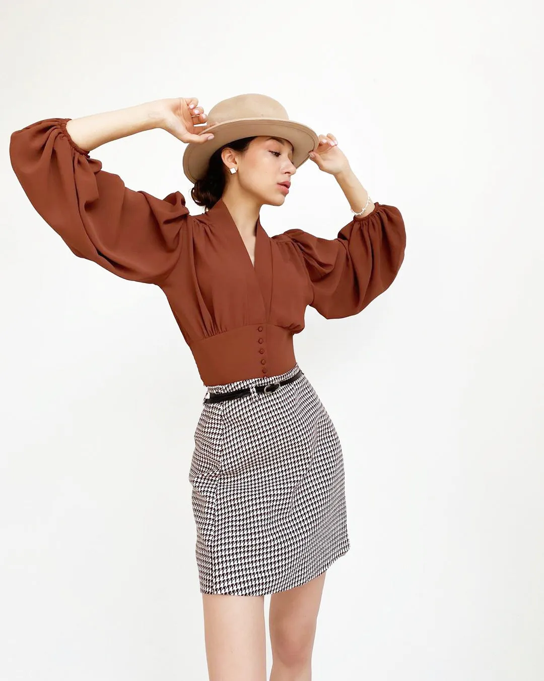 Elegant V-neck Lantern Sleeve Button Shirts Red