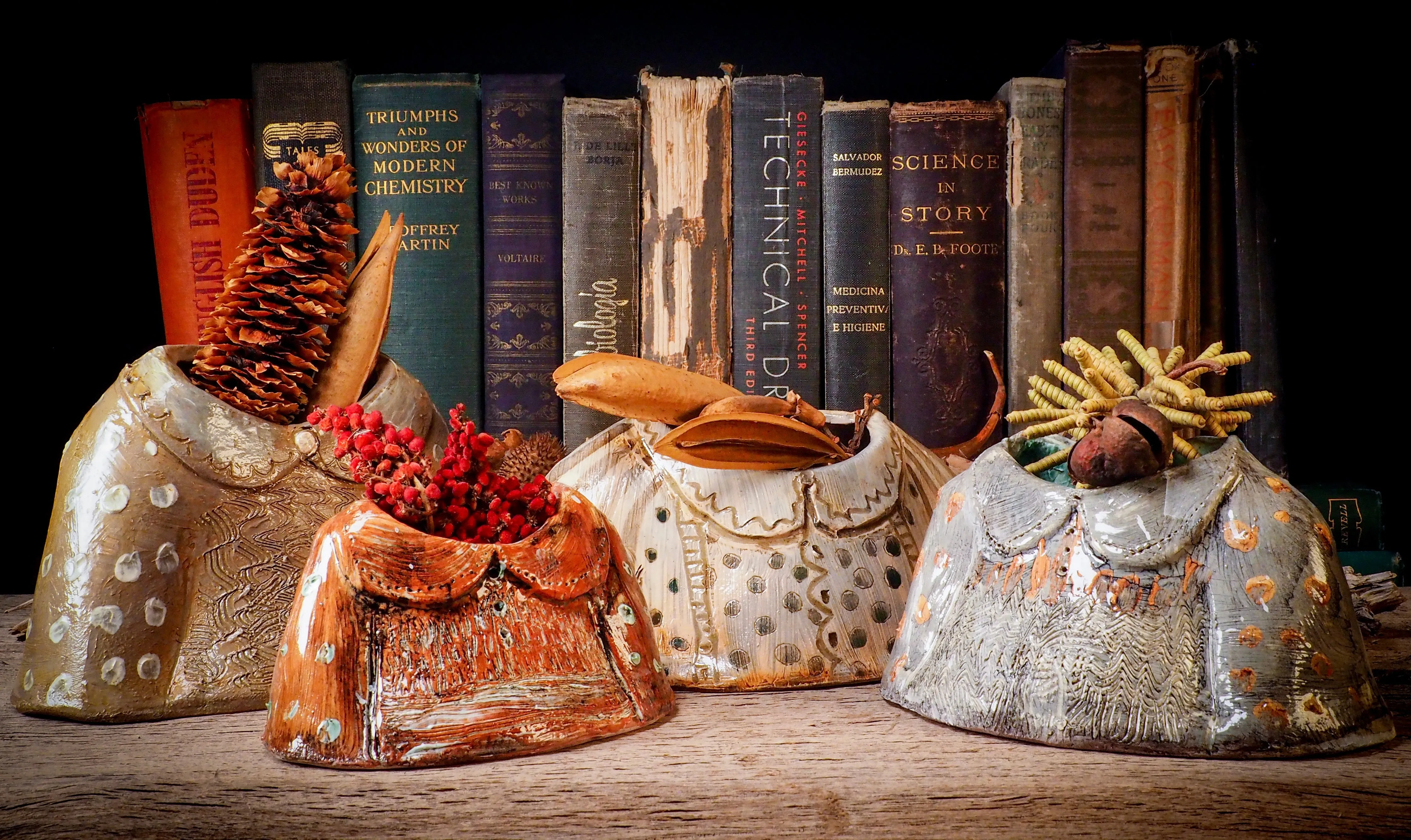 THE SEAMSTRESS LEGACY No. 006 - CERAMIC CONTAINER