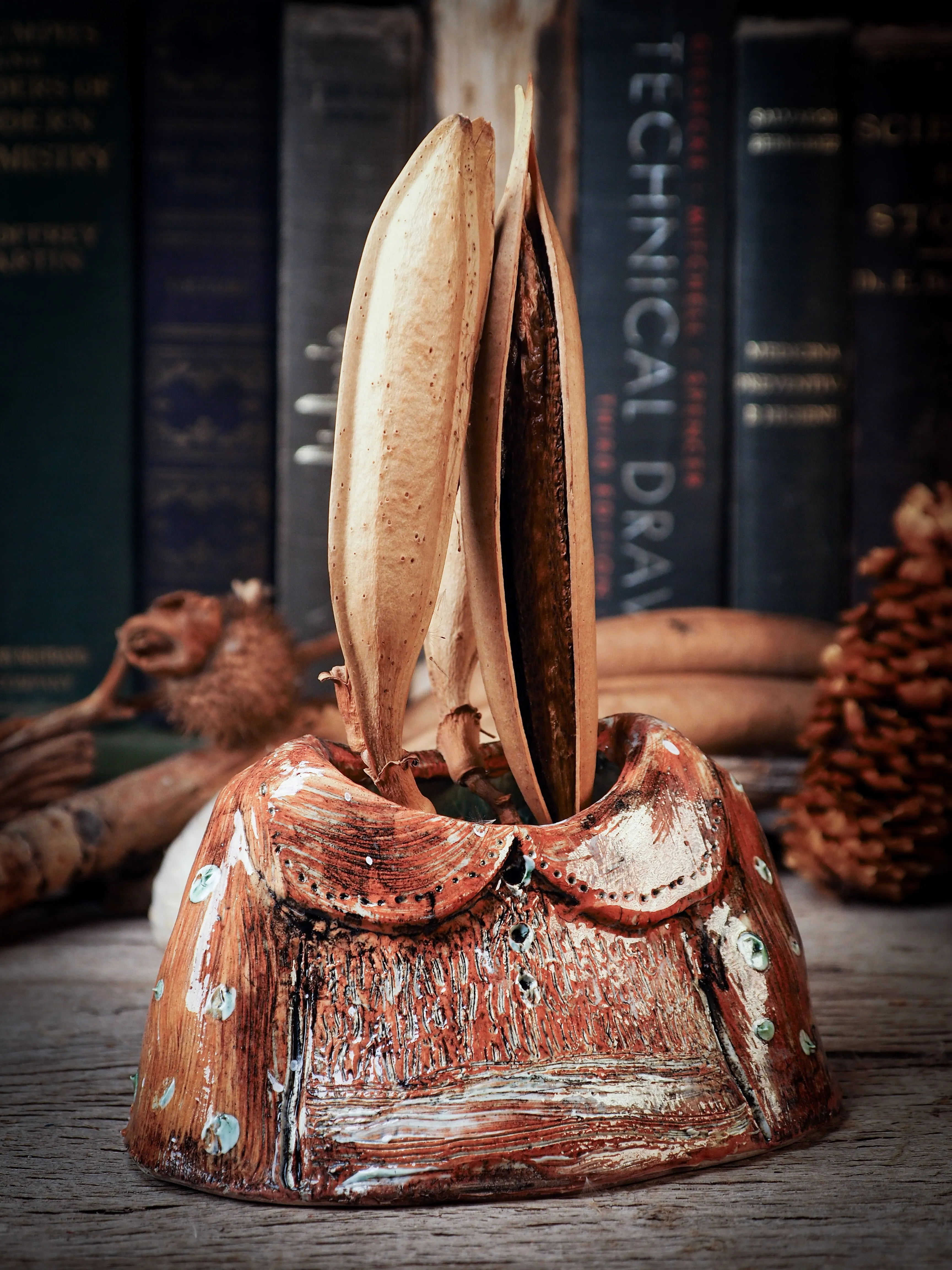 THE SEAMSTRESS LEGACY No. 006 - CERAMIC CONTAINER