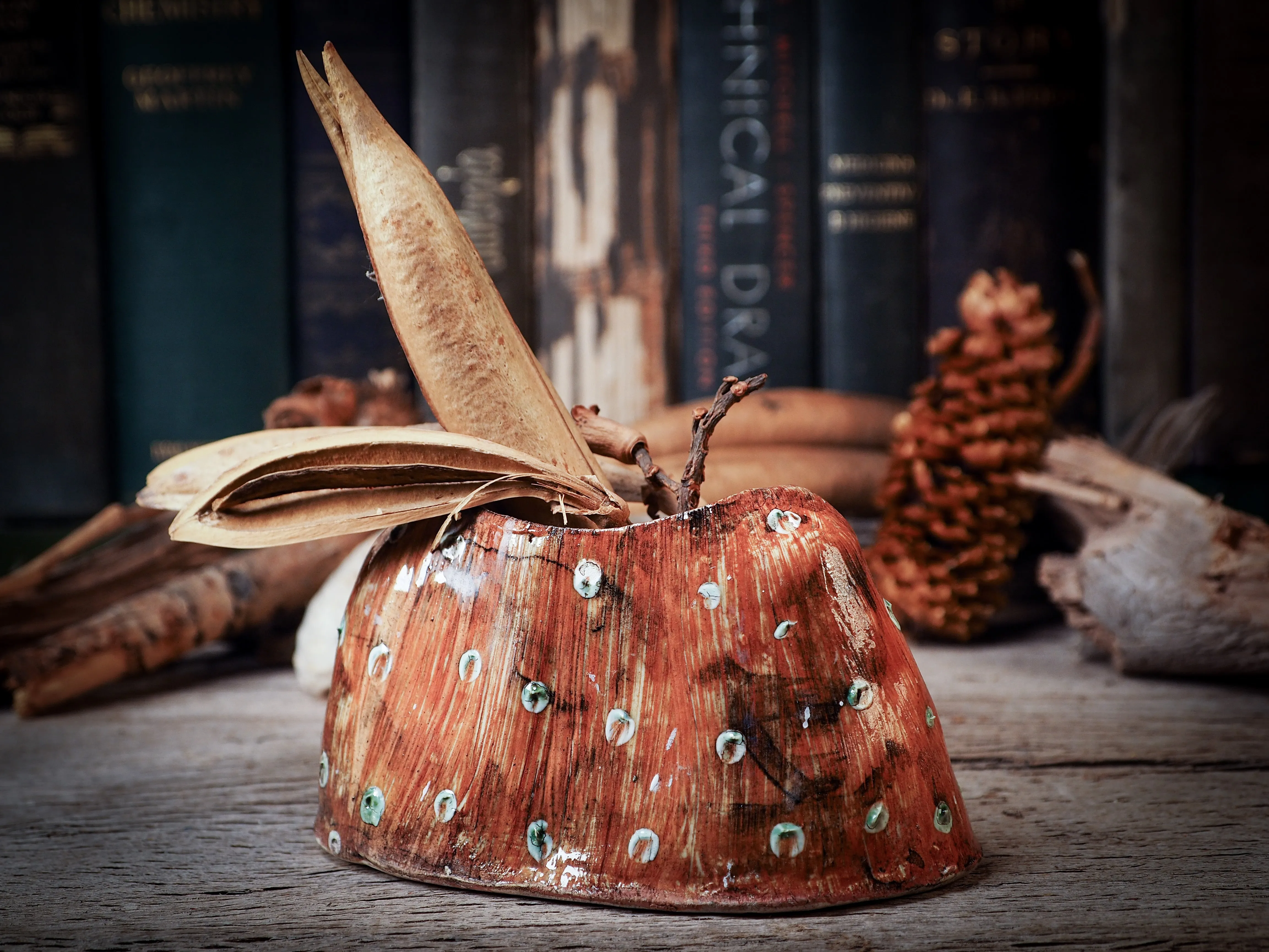 THE SEAMSTRESS LEGACY No. 006 - CERAMIC CONTAINER